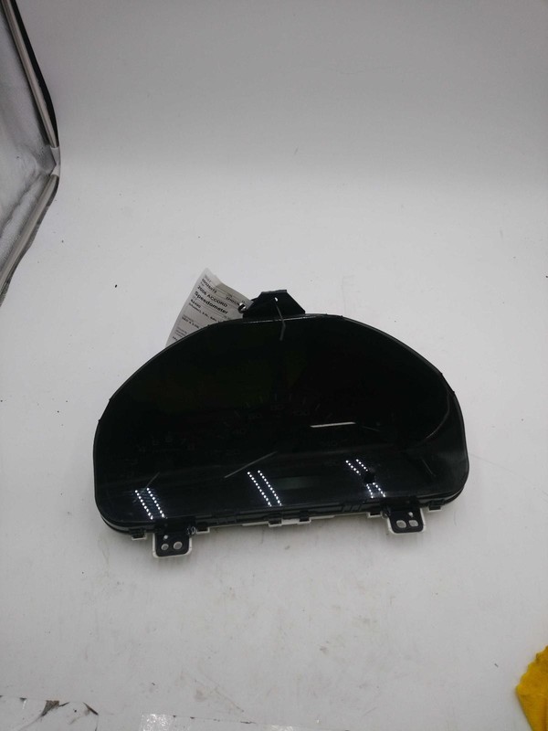 2006 Honda Accord Speedometer Gauge OEM White 177K Miles NJ25-26072-664910