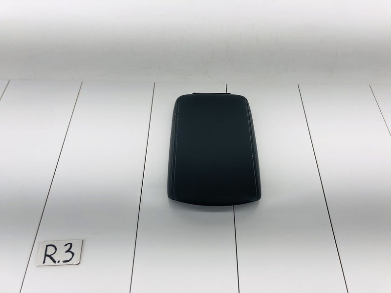 14-15 INFINITI Q50 FRONT CENTER CONSOLE STORAGE BOX COVER ARMREST BLACK OEM