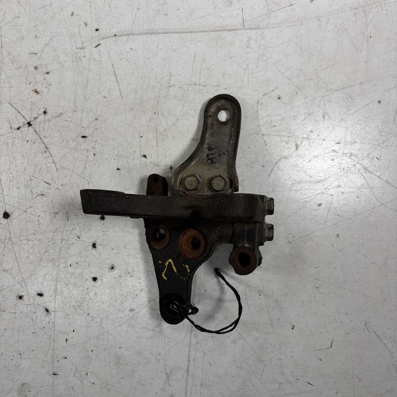 92-01 Honda Prelude Engine Mounting Bracket 11910-P13-000 OEM