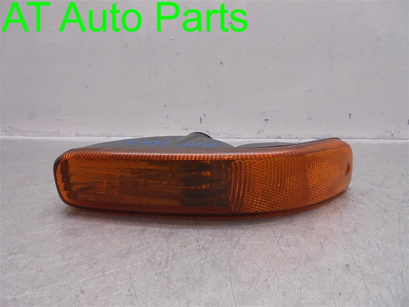 02 03 04 JEEP LIBERTY BUMPER PASSENGER TURN SIGNAL CORNER LIGHT OEM 55155934A
