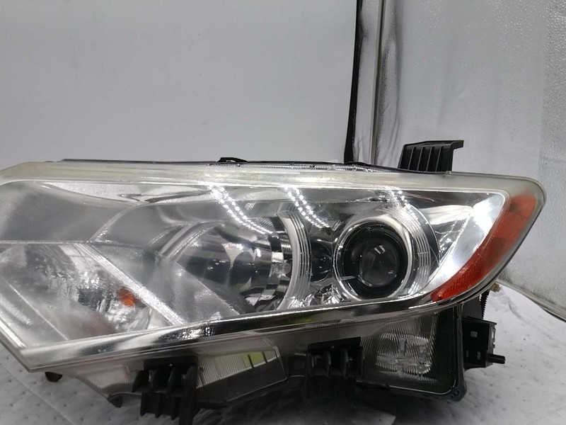 Used Left Headlight Assembly fits: 2012 Nissan Quest halogen Left Grade B