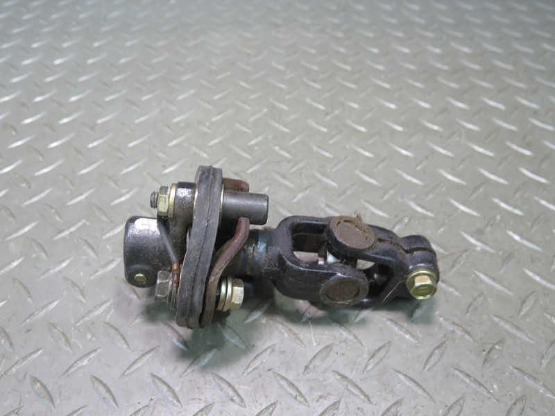 1991-1997 TOYOTA LAND CRUISER FJ80 STEERING FLEXIBLE COUPLING ASSEMBLY