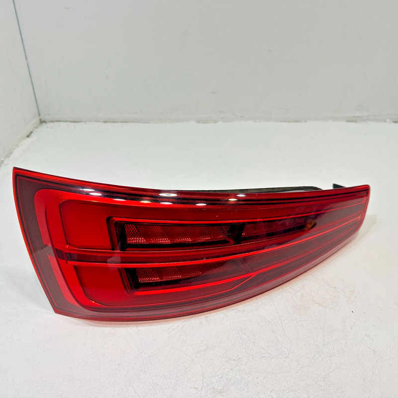 AUDI Q3 2016-2018 REAR LEFT DRIVER SIDE TAILLIGHT LIGHT STOP BRAKE LAMP OEM