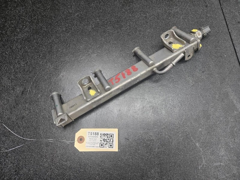 Upper Fuel Rail 2021 Toyota RAV4 23814-F0022 2019 2020 2022 2023 2024 2025