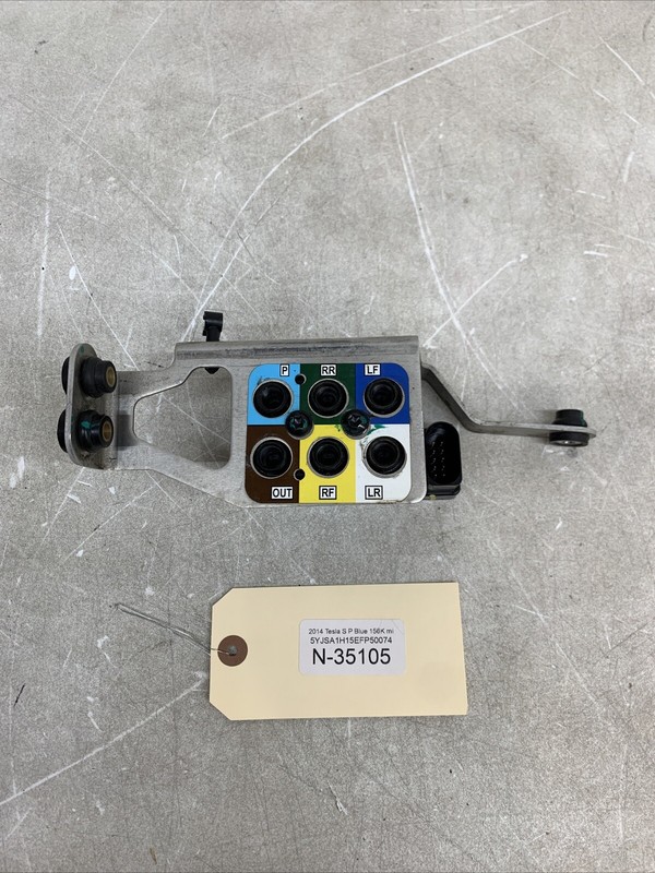 12-16 TESLA MODEL S AIR SUSPENSION COMPRESSOR PUMP SOLENOID OEM 35105 B61