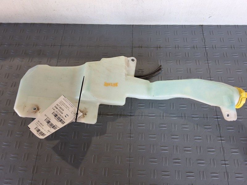 Wash Reservoir LHD Without Headlamp Washers Fits 14-18 CHEROKEE 3429891