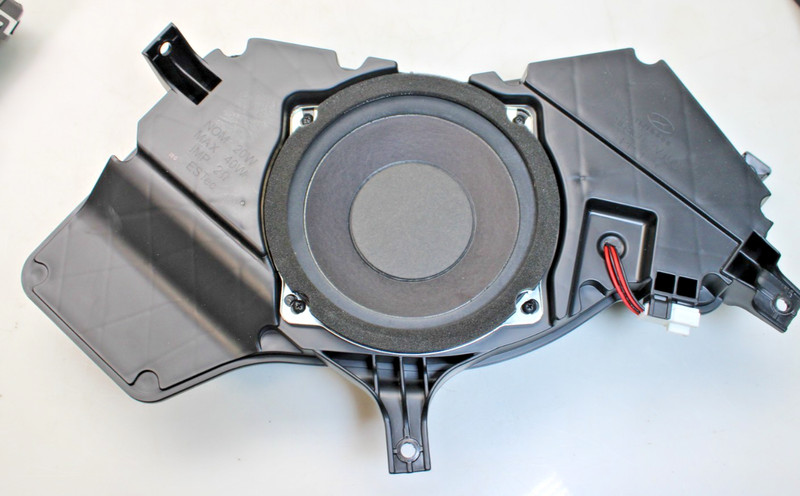 2012-2017 Hyundai Veloster Subwoofer Speaker Assembly 96380-2V100 OEM 13-17