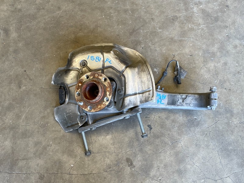 17-22 Alfa Romeo Giulia Quadrifoglio Front Left Spindle Knuckle Hub RWD 1581 OEM