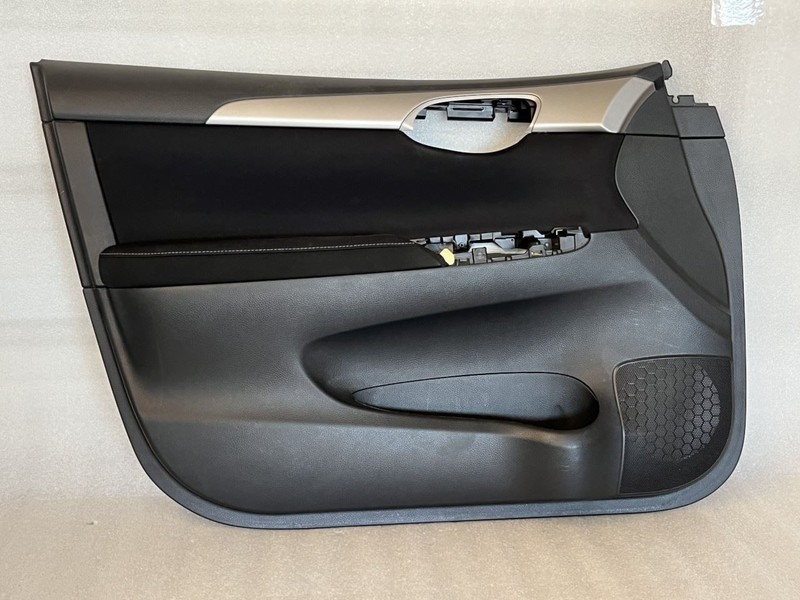 2013-2019 NISSAN SENTRA SV LEFT DRIVER SIDE FRONT DOOR TRIM PANEL G CHARCOAL