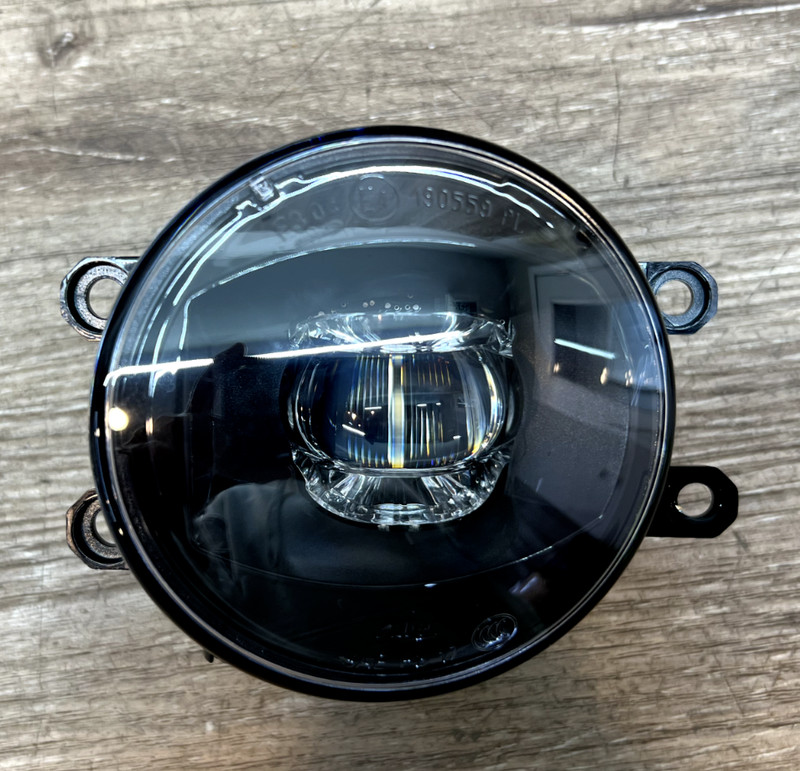 2019- 2021 TOYOTA RAV4 FRONT LH FOG LIGHT LED OEM 81220-YY020
