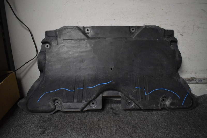 2019-2023 MERCEDES BENZ E450 4MATIC FRONT RIGHT CENTER SHIELD FACTORY OEM