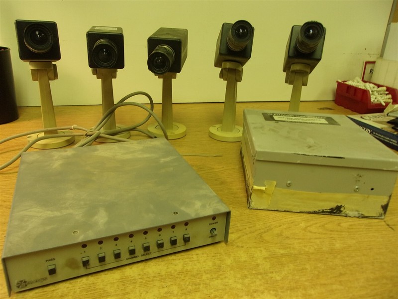 Lot of Security Camera Equipment 5 Vicon Genesys Splitter Cameras Altronix Power