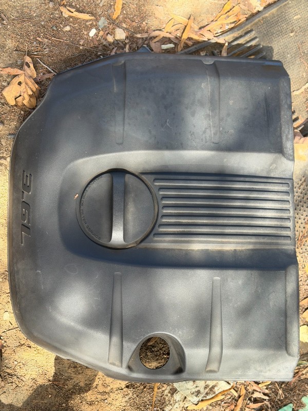 11-15 JEEP GRAND CHEROKEE & DODGE DURANGO 3.6 OEM ENGINE COVER