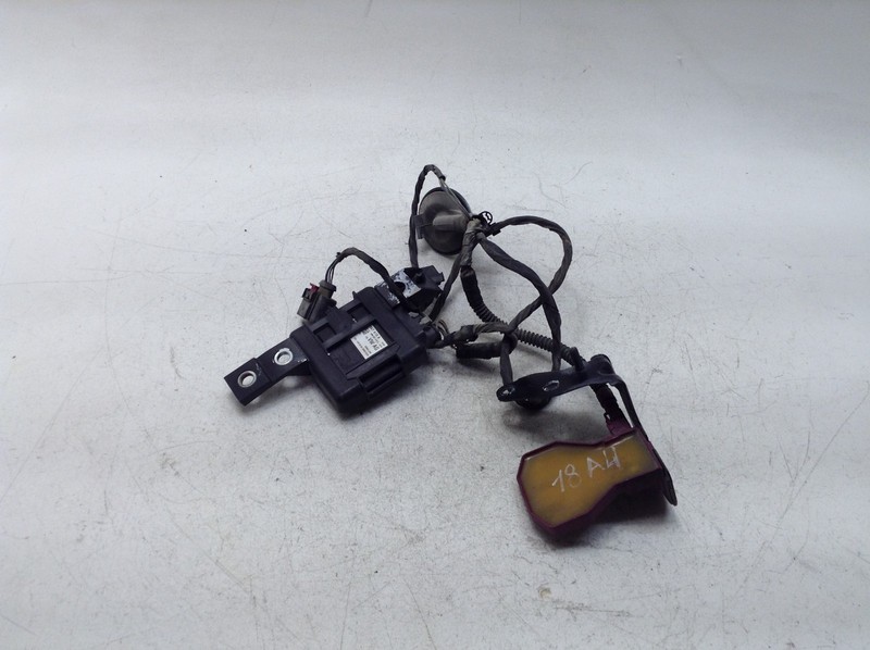 17-19 AUDI A4 DRIVER ASSIST GARAGE DOOR OPENER CONTROL MODULE OEM