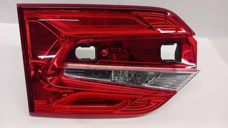 18-'24 HONDA ODYSSEY Left driver inner Taillight OEM Grade A!