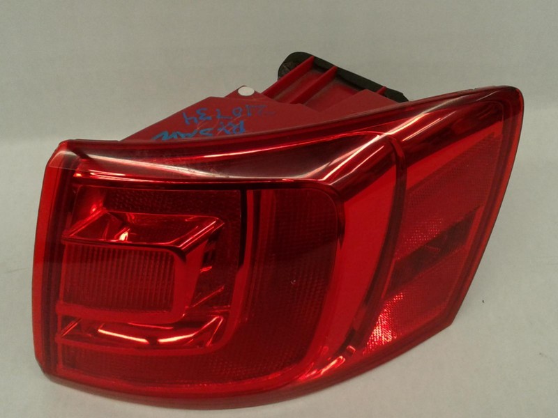 11-'14 VOLKSWAGEN JETTA Right Passenger Taillight Sdn OEM Grade B