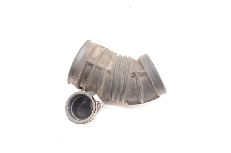 2001-2003 PORSCHE 911 CONVERTIBLE 966 COLD AIR INTAKE HOSE 99611022157