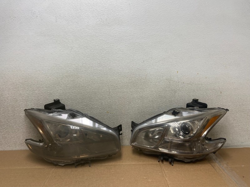 Halogen 2009 to 2014 Nissan Maxima Left+Right Side Set Headlights Y8445 DW