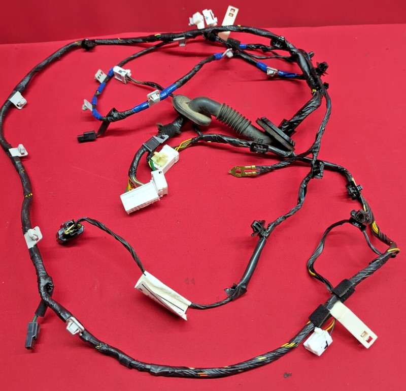 2011 - 2013 Kia Sorento Liftgate Hatch Wiring Harness CAMERA STYLE 91680-1U040