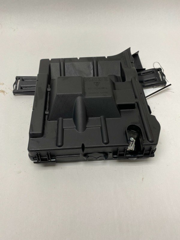 10-16 PORSCHE PANAMERA BATTERY POWERDISTRIBUTION FUSE BOX RELAY OEM