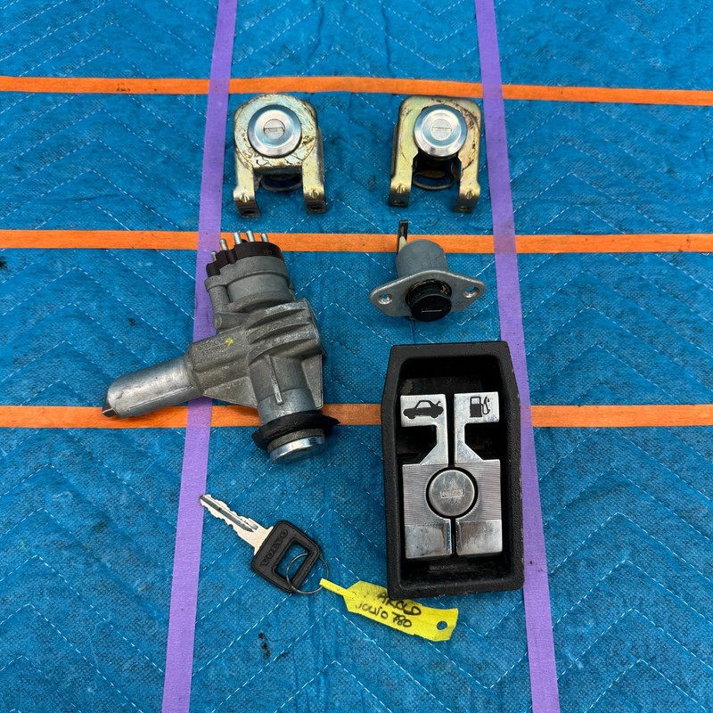 1987–1991 Volvo 780 Bertone Vehicle Lock Set With Key OEM 1329887