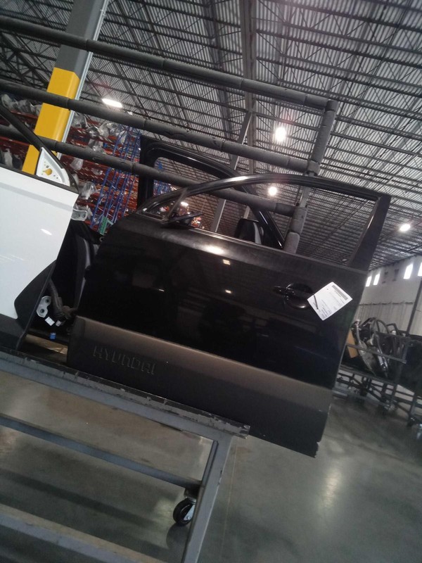 2005 Hyundai Tucson Left Front Door, Used, 4DR SUV, OEM, 316655
