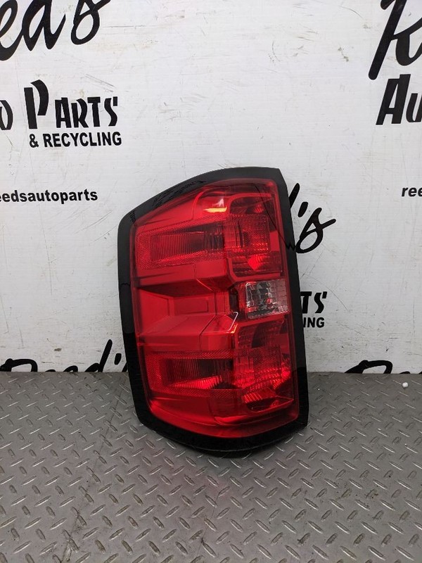 Driver Tail Light Pickup With Box DRW Fits 16-19 SIERRA 3500 PICKUP 1107442