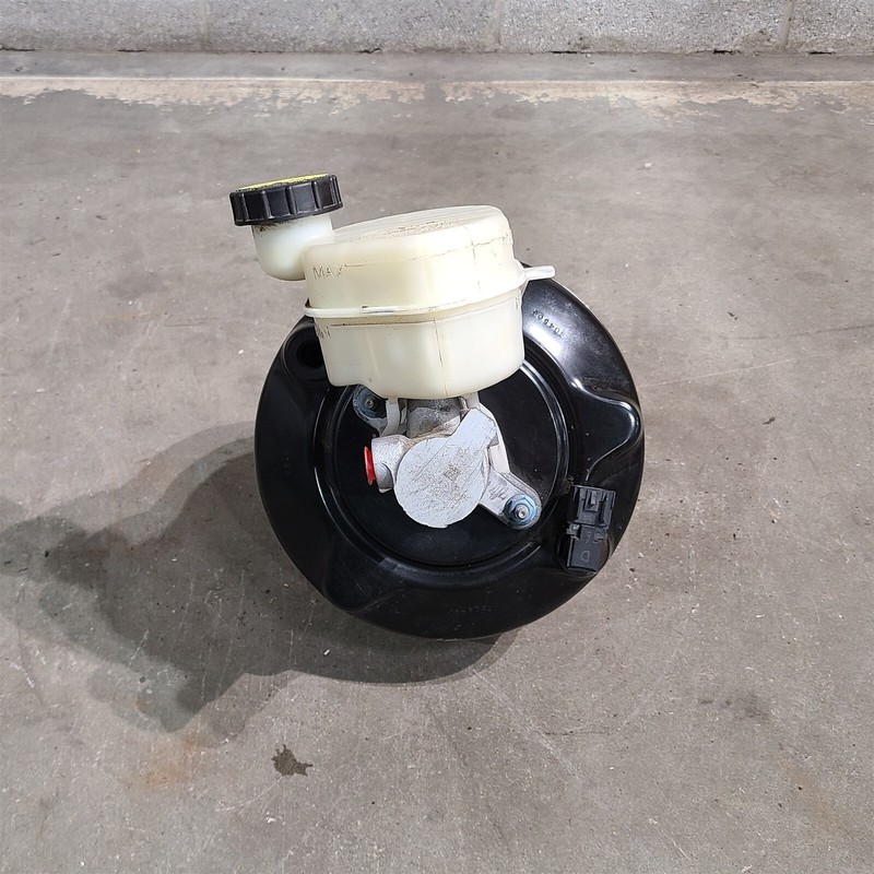 15-17 Mustang GT 5.0 Power Brake Booster Master Cylinder Oem Aa7490