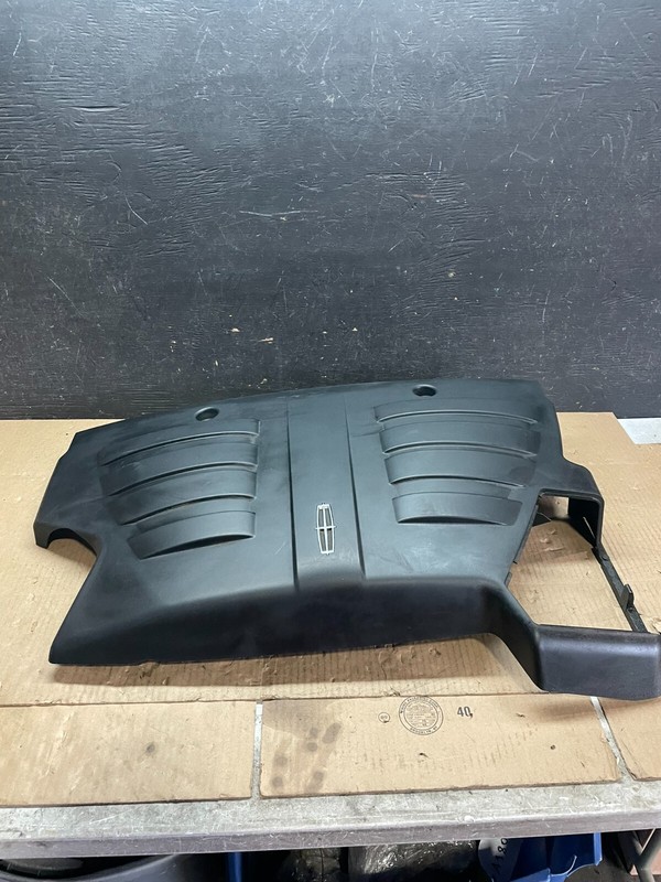 2004 Lincoln Aviator Engine Motor Cover M6062 PS