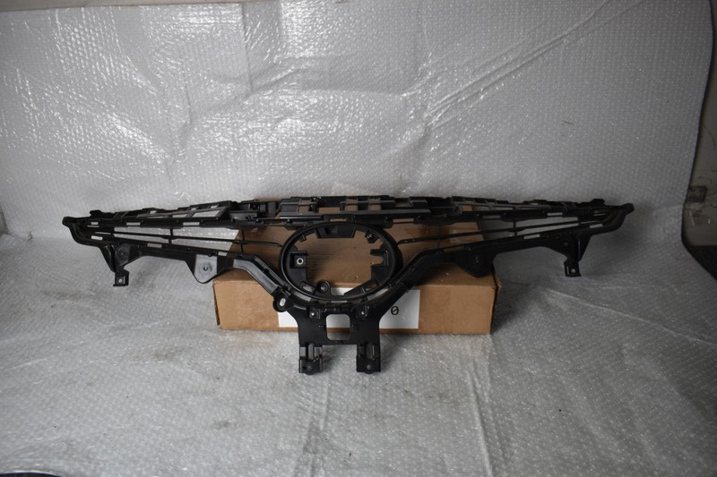 TOYOTA CAMRY HYBRID SE UPPER GRILLE ASSY 2021-2024 OEM 53101-06F50