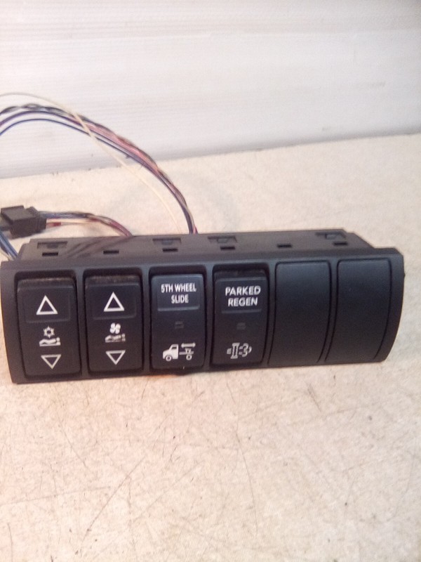 International 4057689C1 Housing Switch, Multiplexed