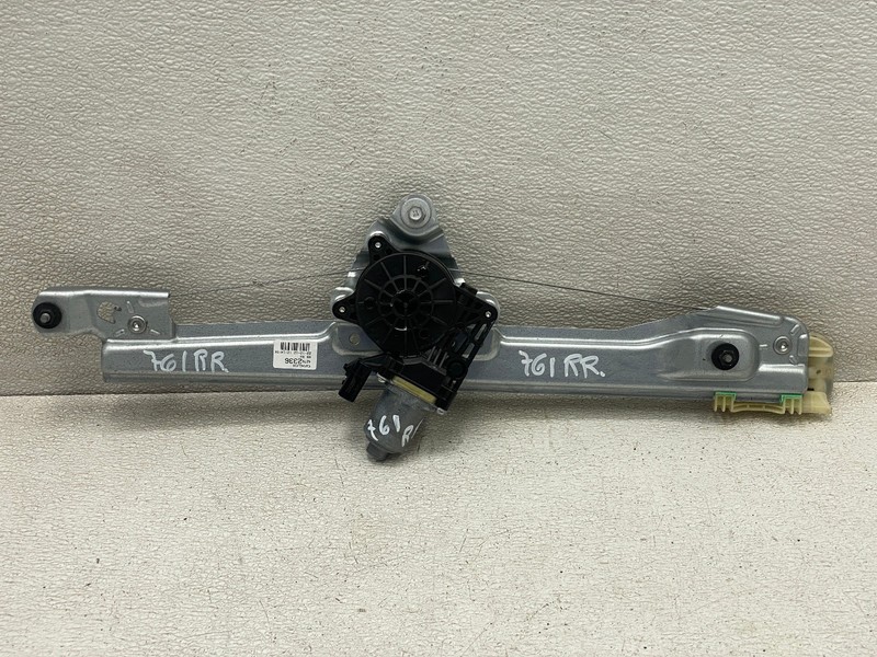 2020-2023 BUICK ENCORE GX REAR RIGHT PASS SIDE WINDOW REGULATOR MOTOR OEM LOT761