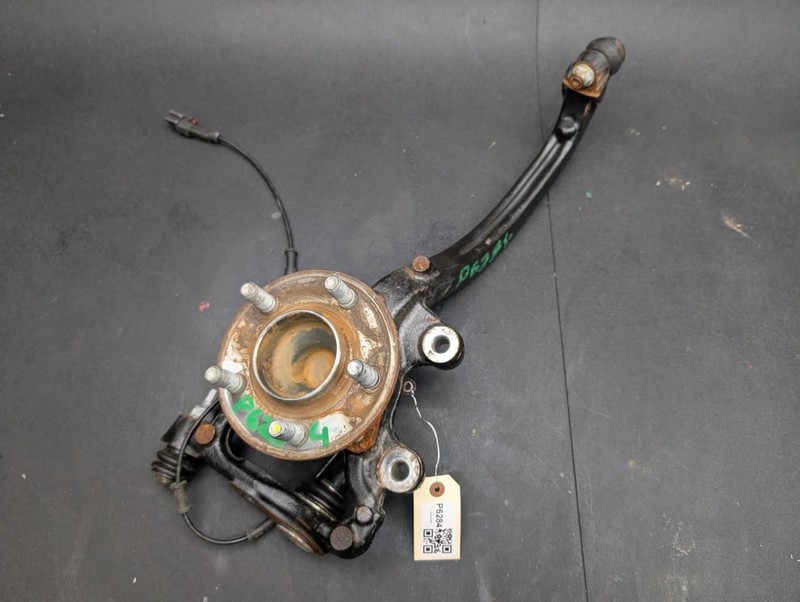 Front Left Knuckle w/ Hub 2022 Dodge Challenger 68492555AA 2015 2016 2017 - 2023