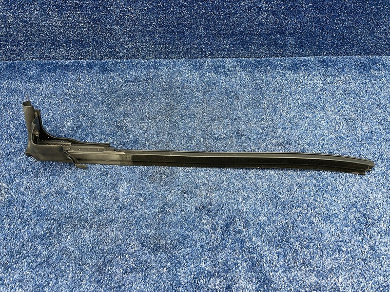 2016-2019 BUICK CASCADA REAR RIGHT QUARTER WINDOW SEAL OEM 13402213