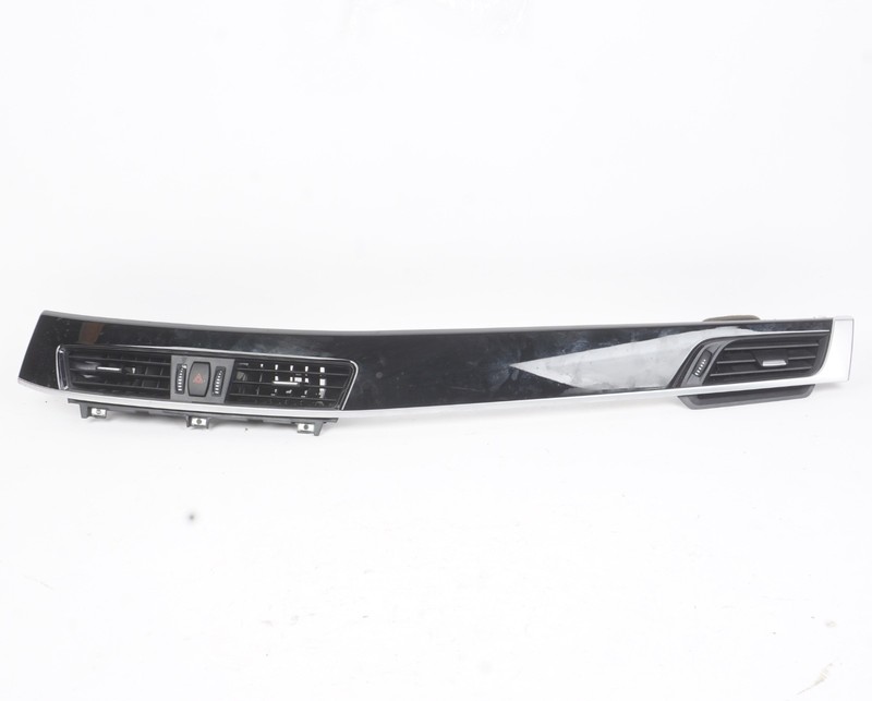 2018 - 2023 BMW X1 Right Dash Trim Panel W/ Air Vent OEM