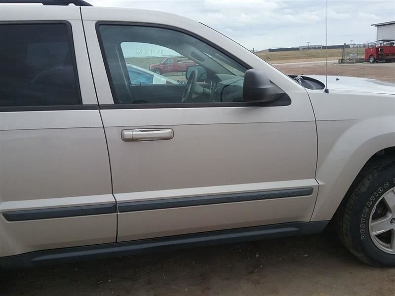 Passenger Front Door Tempered Glass Fits 06-07 GRAND CHEROKEE 2633698