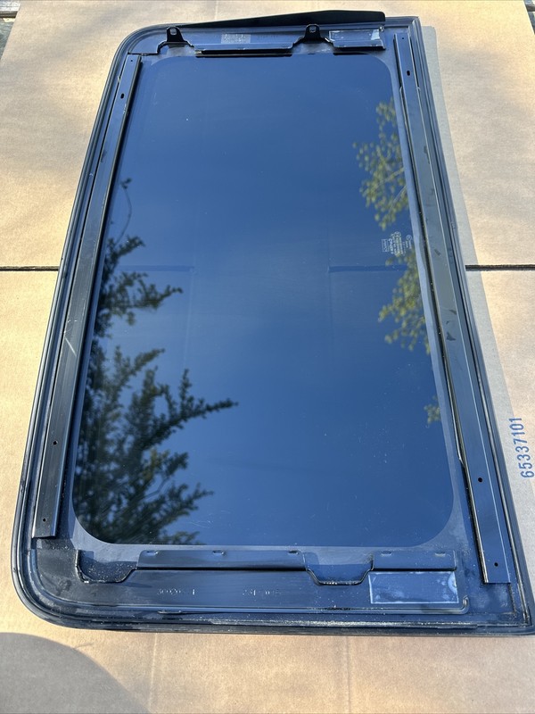 2013-2019 Ford Escape Front Sun Roof Sunroof Sliding Window Glass OEM