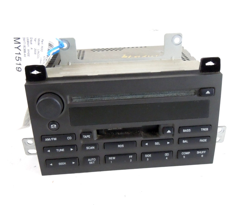 03-05 Lincoln Town Car AM FM Radio CD Cassette Player Receiver OEM 117.7" WB