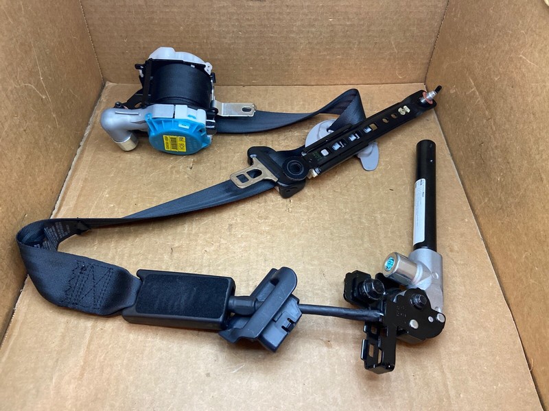 12-17 Rio Front Right Passenger Side Seat Belt Seatbelt Retractor Pretensioner