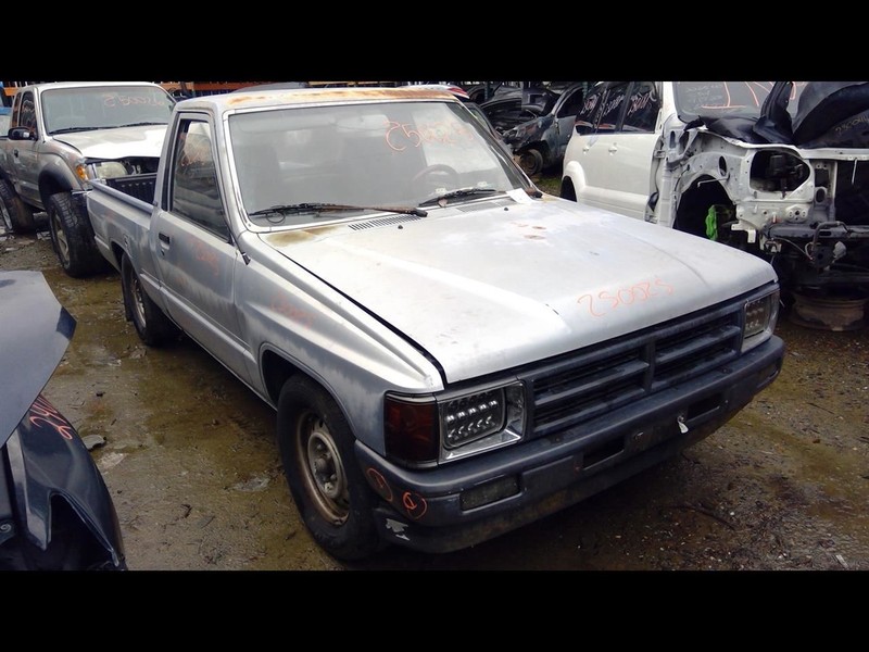 86 87 88 TOYOTA PICKUP REAR AXLE 3.07 RATIO SINGLE REAR WHEEL 1/2 TON 2WD