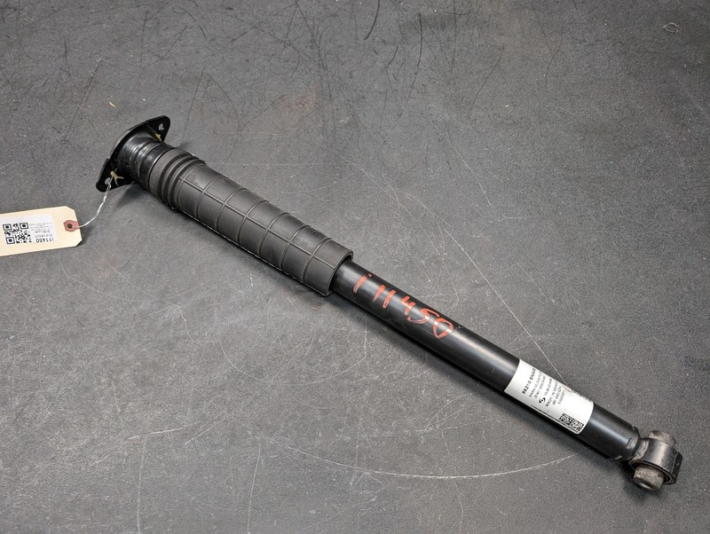 Rear Right Shock Absorber 2019 Infiniti QX50 56210-5NA0E 2020 2021 2022 - 2024