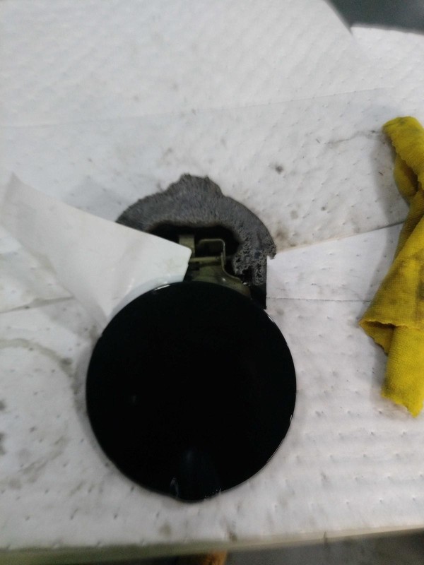 2015 RAM DODGE 1500 BLACK Fuel Filler Door with DEF Cap - 176K Miles