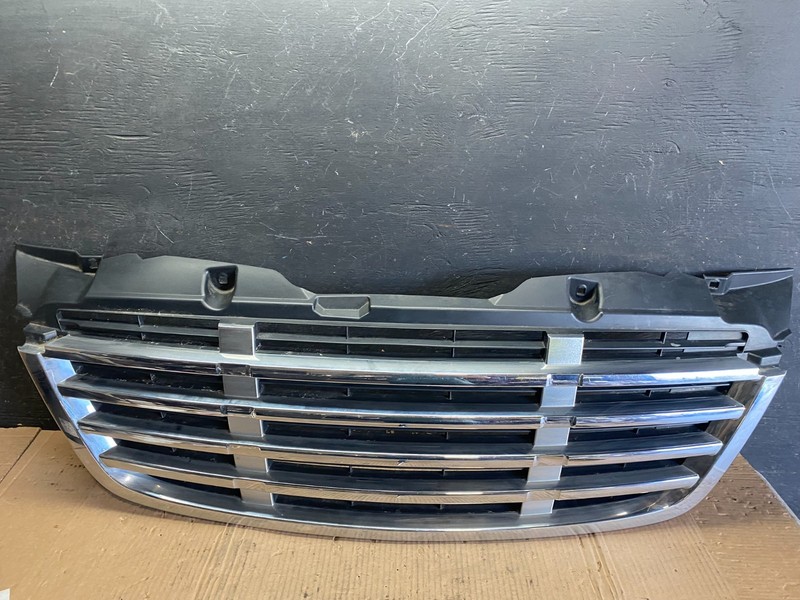 2009 to 2011 Freightliner Sprinter Front Upper Chrome Grill Grille P8566 PS