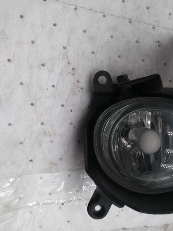 Used Driving Light fits: 2013 Mazda CX-9 Fog-Driving bumper mounted Grade C