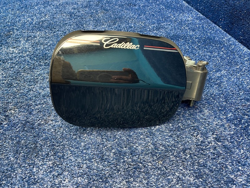 2016-2020 CADILLAC CT6 REAR FUEL FILLER LID DOOR COVER OEM 84116586