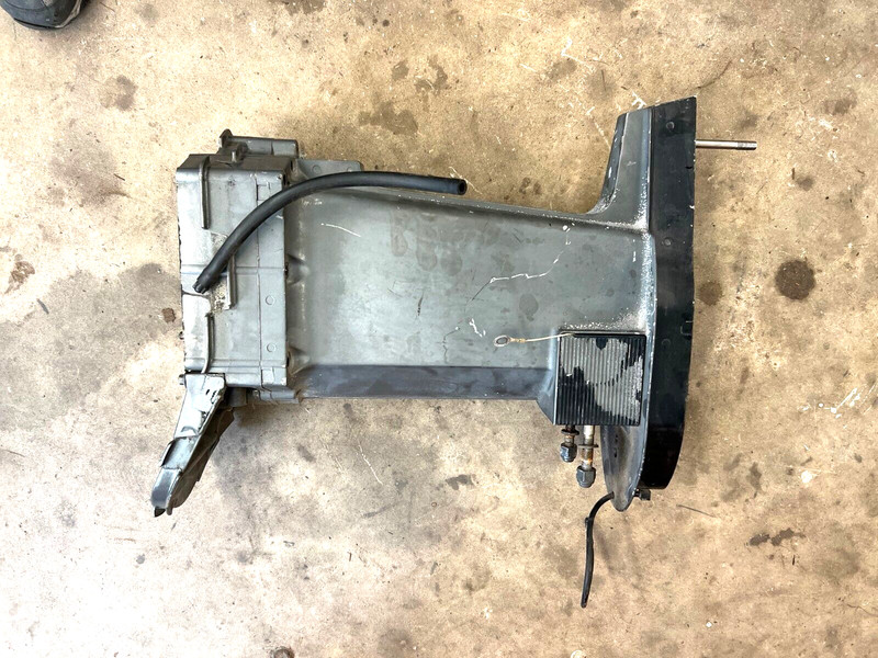 Mercury Mariner 1987-1989 Driveshaft Housing 70 75 80 90 HP 8974A10 FRESHWATER!!