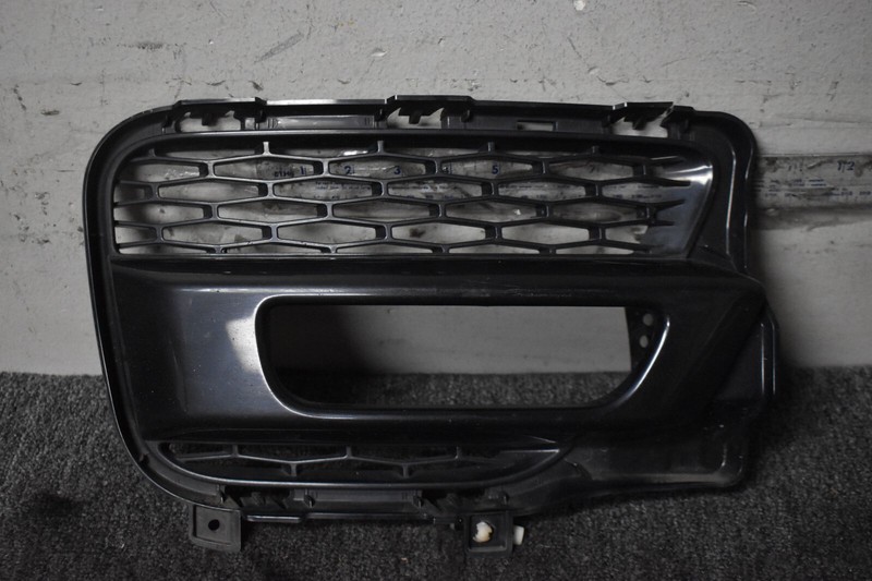 2013-2018 RANGE ROVER SPORT LOWER GRILLE RIGHT SIDE FACTORY OEM