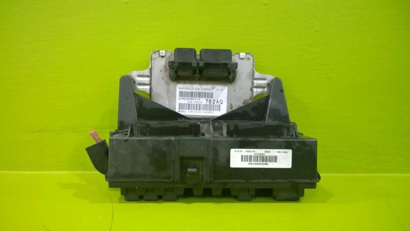 04 DURANGO 4X2 MULTIFUNCTION MODULE FUSE BOX OEM 3391-5