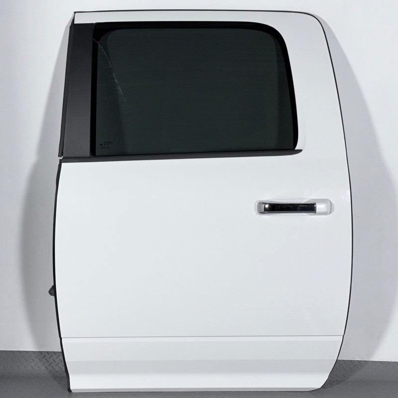 ✅ 09-24 RAM 1500 Class. 2500 3500 CREW CAB OEM COMPLETE DOOR REAR LEFT White PW7