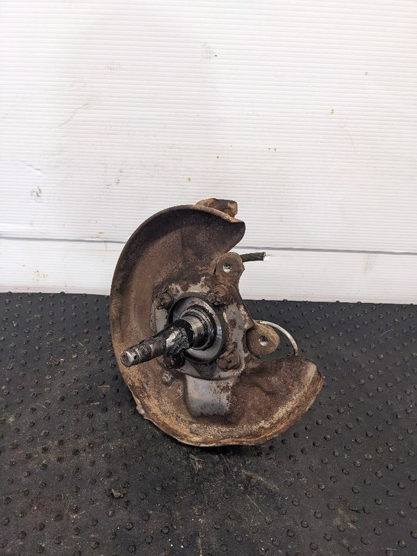 Passenger Front Spindle/Knuckle Knuckle 1/2 Ton Fits 75-83 TOYOTA PICKUP 1193579